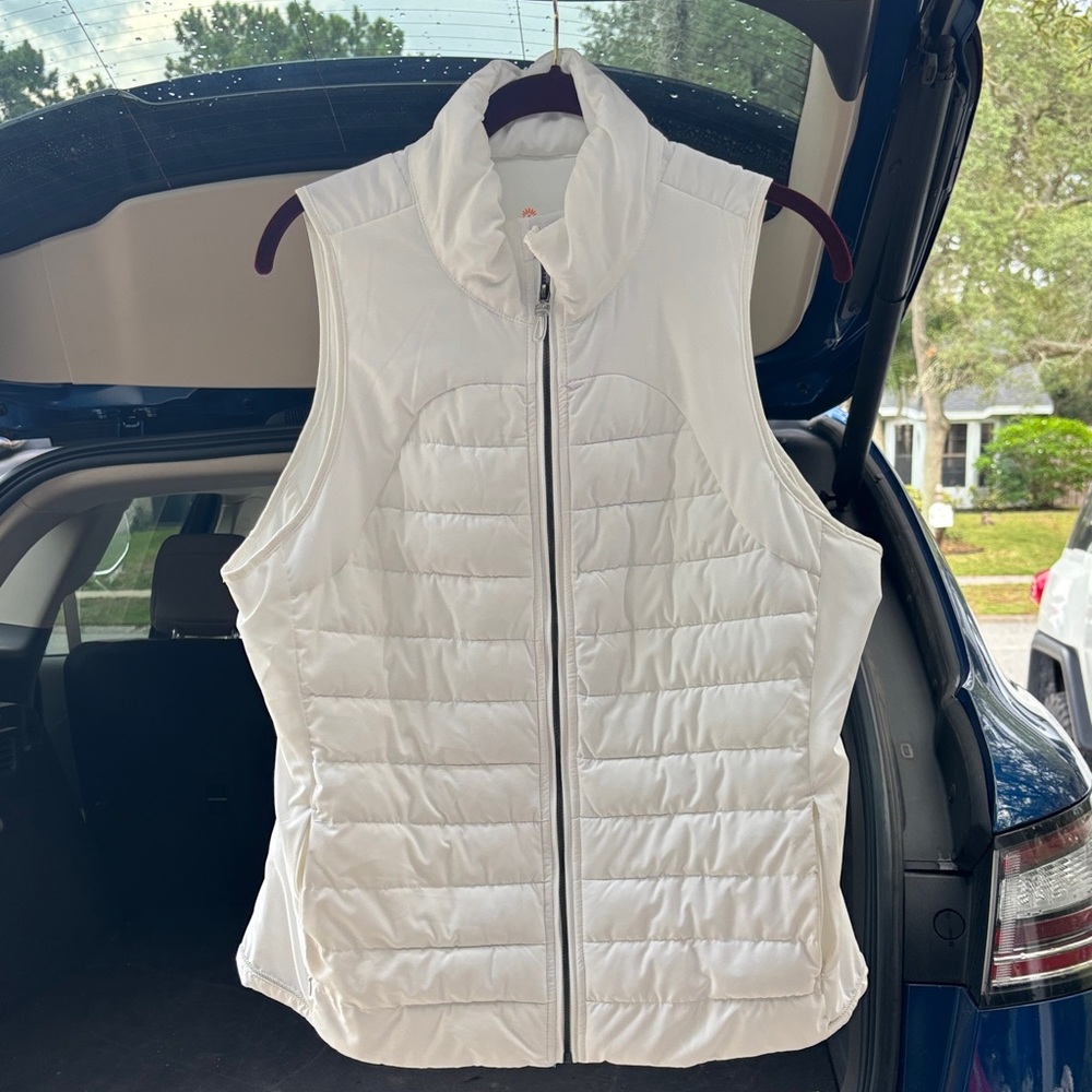 Tangerine Women's Ivory Quilted Vest